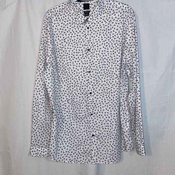 H and M shirt - Picture 2 of 11